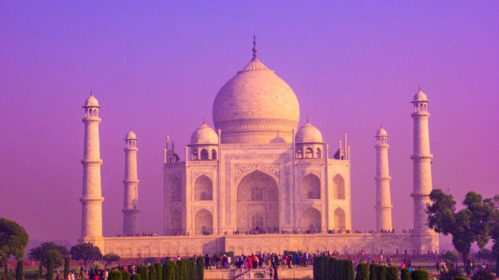El Taj Mahal durante el atardecer